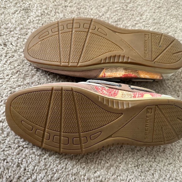Sperry Top-sider Boat Shoes with Orange Detail - Size 9 - Picture 2 of 7